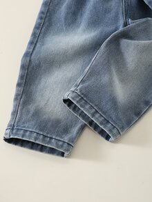 SHEIN 2件組男嬰秋冬休閒字母衛衣與藍色牛仔褲套裝，衛衣套裝，牛仔套裝，運動服套裝，嬰兒套裝 - 彩色 - 查看 5