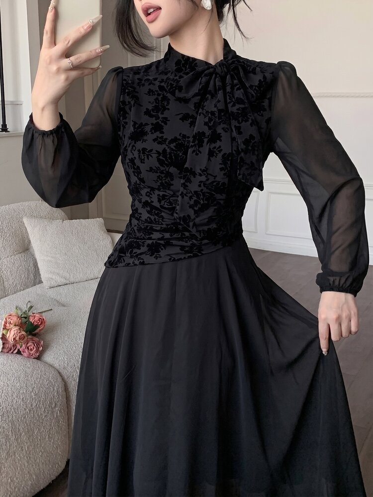 Modelyn Women's Tie Waist Ruched Positioned Print Long Sleeve Dress - Black - View 2