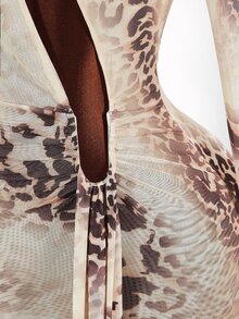 Amplova Gaun Mini Seksi Wanita Motif Leopard dengan Belahan V Dalam - Coklat - View 7