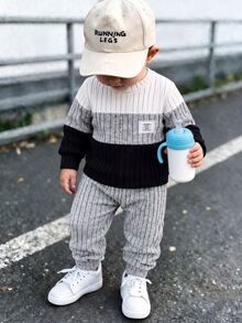 SHEIN Playful Pals 2pcs Baby Boys' Stand Collar Solid Color Patchwork Minimalist Modest Top And Pants Set Autumn Fall Family Matching Milestone Black Grey - Multicolor - View 2