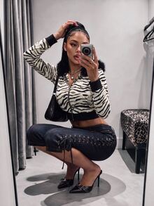Amplova Women's Zebra Print Fur Collar Hooded Zip-Up Casual Daily Long Sleeve Sweatshirt - Black and White - View 3