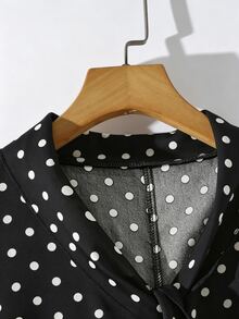 SHEIN 女款優雅法式黑白波點上衣，夏季蝴蝶結領短袖襯衫，商務休閒職場辦公早午餐穿搭上衣 - 黑色 - 查看 7