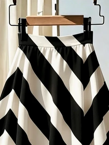 GlowEve CURVE Plus-Size Women's Autumn Collection: Elegant Skirts, A-Line Skirts, Wedding & Party Skirts, Halloween Costumes, Black Skirts,Suitable For DailyCommute - Black and White - View 4