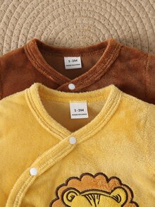 SHEIN Vintaside Kids 秋冬款 2 套新生兒嬰兒連身衣與帽子套裝，趣味卡通圖案設計，孩子喜愛，保暖內裡厚實柔軟親膚布料，適合居家穿著 - 彩色 - 查看 4