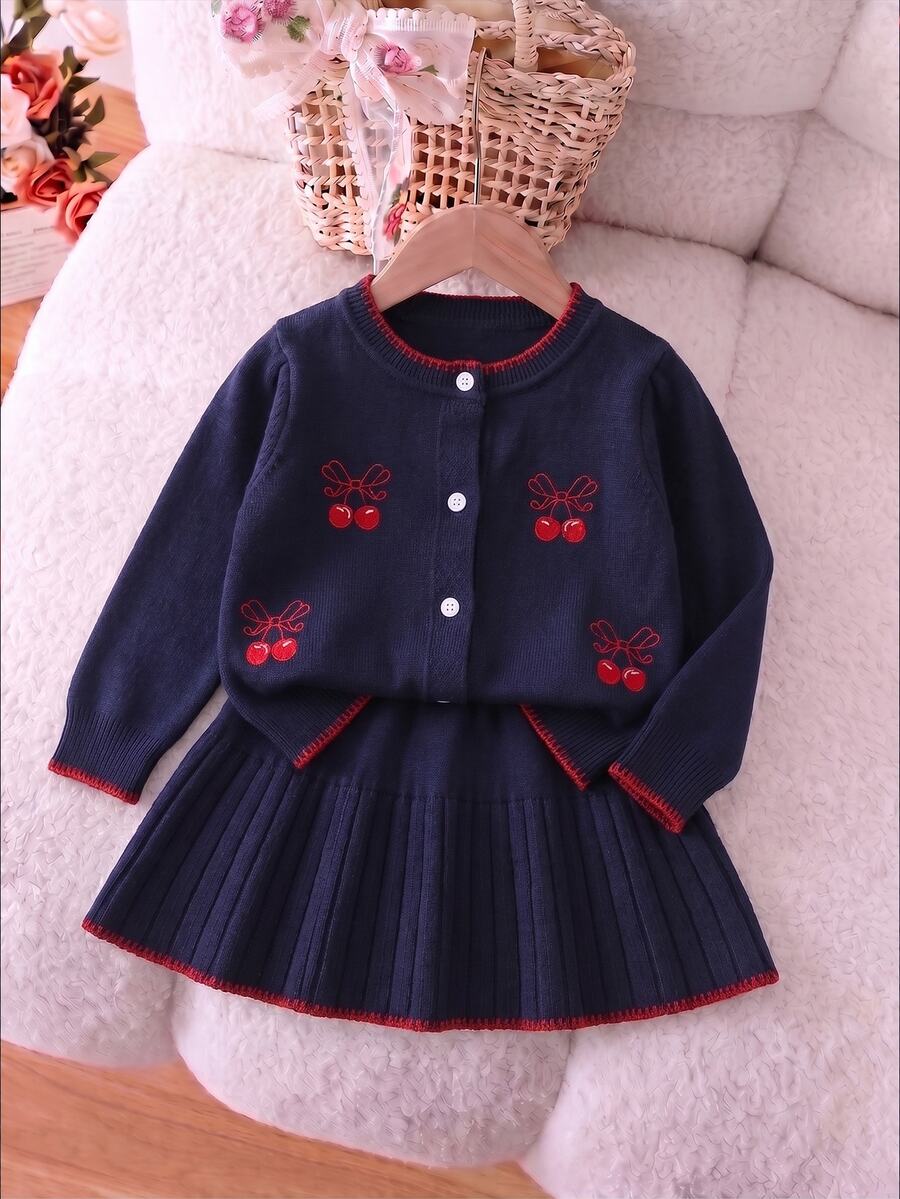 SHEIN 春秋女嬰甜美針織兩件套,櫻桃刺繡圓領開襟毛衣與百褶裙套裝 - 藏蓝色 - 查看 1