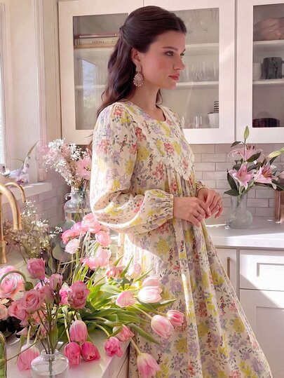 Yasmyna فستان نسائي مطبوع برقبة دائرية وحافة دانتيل وتصميم مرقع بأكمام طويلة وتنورة كاملة