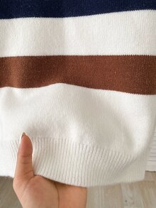 男孩多功能厚抓絨內裡針織上衣，不臃腫，柔軟親膚復古對比寬條紋，半開圓領附鈕扣，穿脫方便，寬鬆落肩，活動舒適，適合疊穿或單穿，緻密針織，抗起球，羅紋領口與袖口，不易變形 - 白色 - 查看 5