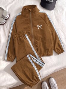 SHEIN Genkimix Kids 2件組女童秋季防風外套套裝，蝴蝶結刺繡織帶裝飾立領拉鍊夾克配長褲，適用萬聖節/派對/節日 - 棕色 - 查看 3