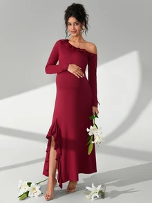 Cheriluna Maternity 纯色斜肩3D立体花卉装饰长袖孕妇写真连衣裙 - 酒紅色 - 查看 2