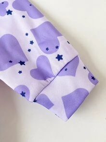 SHEIN X Care Bears 1件少女休閒百搭紫色可愛卡通愛心熊圖案圓領插肩袖寬鬆長袖套頭運動衫，適合日常穿著、秋冬、室內、運動、攝影、節慶、生日 - 紫色 - 查看 4