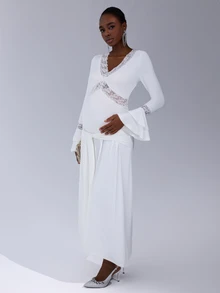 Cheriluna Maternity Maternity Photoshoot V-Neck Lace Patchwork Long Sleeve Ruffle Hem Fitted Maxi Dress - White - View 5