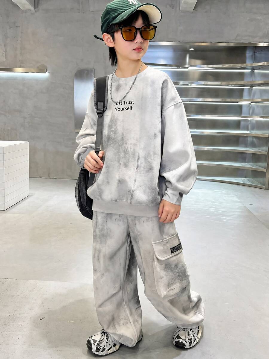 SHEIN Little Byeori 2件組兒童青少年男孩休閒韓系寬鬆版型數位印花小字母長袖圓領上衣與鬆緊腰長褲套裝，適合秋冬春季，適合戶外玩耍、上學、街頭風、派對與休閒穿著