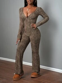 Slaydiva 2pcs Women Sexy Casual Leopard Print Fitted Top & Flare Pants Set - Multicolor - View 4