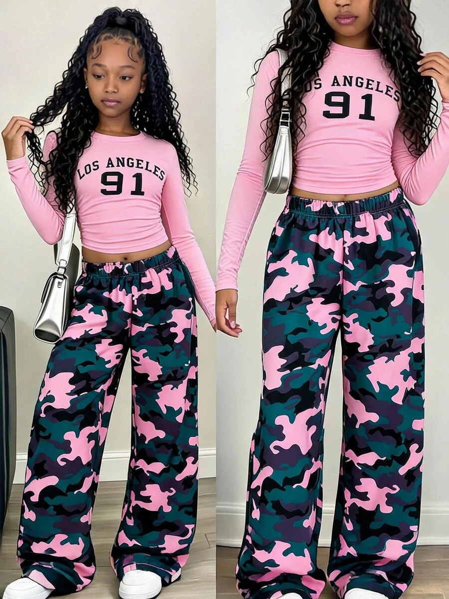 SHEIN Setelan 2 Potong Gaya Jalanan Atletik Manis untuk Anak Perempuan Musim Semi/Gugur: Kaos Lengan Panjang Pendek dan Celana Panjang Lebar Pinggang Elastis Motif Kamuflase, Warna Pink Teal untuk Sekolah - Berwarna merah muda - View 1