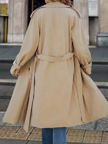 Editum Mantel Trench Wanita Elegan dengan Kerah Tinggi, Kancing, Lengan Panjang, dan Saku - Khaki - View 2