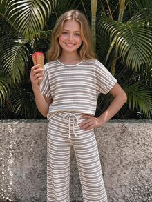 SHEIN Tween Girl Loose Casual Minimalist Comfortable Round Neck Short Sleeve Striped T-Shirt And Pants Set - Brown - View 3