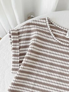 SHEIN Tween Girl Loose Casual Minimalist Comfortable Round Neck Short Sleeve Striped T-Shirt And Pants Set - Brown - View 5