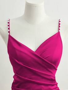 GlowEve CURVE Elegantes romantisches französisches Stil Damen Strick-Trägerkleid mit Kreuzausschnitt, tailliert, mit Perlen und Schlitz, Champagner-Satin-Charmeuse-Stoff, graziöses Satin-Kleid, Kleid für Hochzeitsgäste, Brautjungfernkleid, elegantes Partykleid, Valentinstag-Date-Kleid, Frühling/Herbst Neuankömmling Damenkleid - Heißes Pink - Übersicht 5