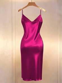 GlowEve CURVE Elegantes romantisches französisches Stil Damen Strick-Trägerkleid mit Kreuzausschnitt, tailliert, mit Perlen und Schlitz, Champagner-Satin-Charmeuse-Stoff, graziöses Satin-Kleid, Kleid für Hochzeitsgäste, Brautjungfernkleid, elegantes Partykleid, Valentinstag-Date-Kleid, Frühling/Herbst Neuankömmling Damenkleid - Heißes Pink - Übersicht 2