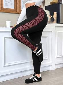 Muchica Leopard Print Elastic Waist Plus Size Leggings - Burgundy - View 3