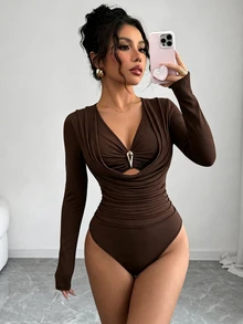 Elenzga Jumpsuit Wanita Terbaru Warna Cokelat dengan Lapisan Dalam Logam Berongga, Cocok untuk Perjalanan, Kencan, Pesta, dan Tampilan Seksi Dewasa - Coklat - View 4