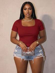 Slaydiva Plus Size Women's Solid Color Minimalist Daily Wear Round Neck Short Sleeve T-Shirt - Red - View 1