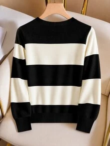 Velvienne Women's Plus Size Striped Print Crew Neck Metal Button Decor Loose Casual Sweatshirt - Black and White - View 2