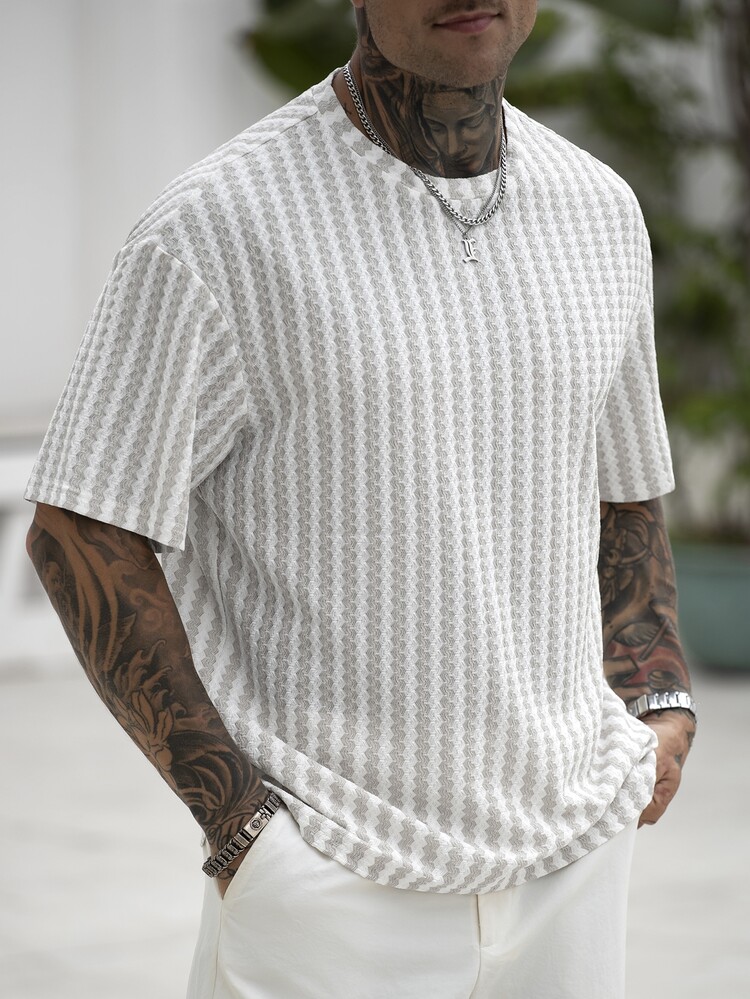 Manfinity CasualCool Men's Plus Size Textured Striped Crew Neck Loose Casual Short Sleeve T-Shirt - Khaki - View 7