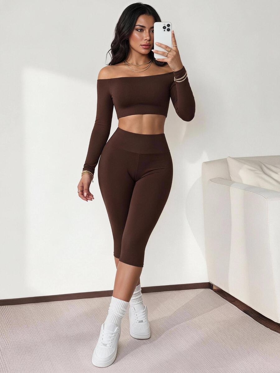 SHEIN Dewbera طقم رياضي نسائي بلون موحد يتكون من توب قصير مكشوف الكتفين وسروال ضيق - قهوة بني - مشاهدة 1
