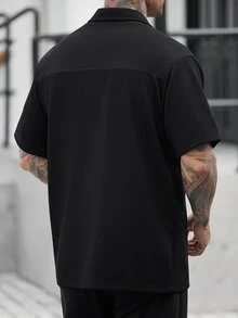 Manfinity CasualCool 男士時尚休閒青蛙鈕扣短袖襯衫，度假百搭 - 黑色 - 查看 5