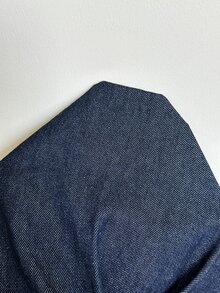 Rivivi Jaket Denim Washed dengan Kerah Peter dan Dekorasi Kancing Ganda untuk Wanita - Dark Wash - View 9