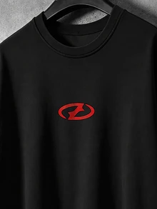 Manfinity EMRG 男士嘻哈基本款T恤，胸前紅色幾何圖案刺繡，純黑色街頭風上衣，嘻哈時尚 - 黑色 - 查看 6