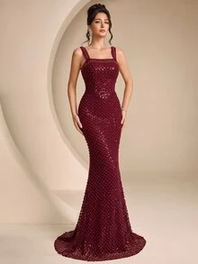 Coutiva Elegant Sequined (Heavy-Weave) Square Neckline, Backless Design With Pearl Details, And Mermaid-Styl - Burgundy - View 5