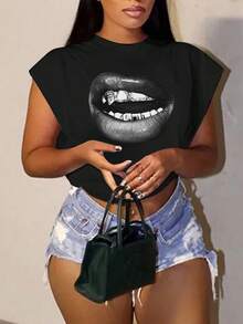Slaydiva Plus Size Casual Minimalist Mouth Graphic Round Neck T-Shirt, Suitable For Summer Suitable For Going Out - Black - View 4