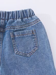 SHEIN Genkimix Kids 女童寬鬆直筒牛仔褲，彈性腰頭舒適穿著，深藍色水洗牛仔布搭配彩色愛心刺繡，可搭配T恤或襯衫，適合休閒、校園或戶外場景 - 中等水洗藍 - 查看 6