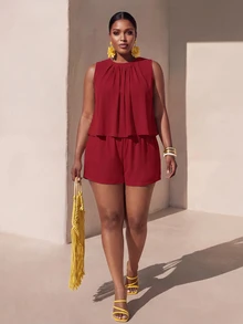 Veslaya Plus Size Solid Color Pleated Round Neck Tank Top And Shorts 2 Pieces Set - Red - View 1