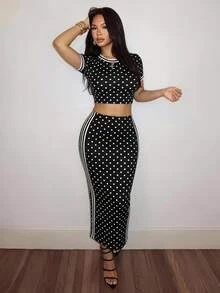 Slaydiva Tight Short Sleeve Round Neck T-Shirt And Fitted Maxi Skirt 2 Pieces Set - Black - View 1