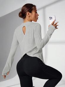 SHEIN Sports 纯色交叉包裹镂空后背运动 T 恤 - 淺灰色 - 查看 10