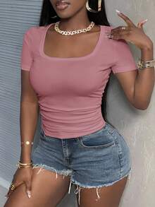 Slaydiva تي شيرت نسائي وردي مغبر بتصميم بسيط وجذاب وكاجوال، بياقة دائرية وأكمام قصيرة، ضيق مع كشكشة جانبية ومضلع مرن، مناسب للبرانش والخروجات الصيفية - وردي - مشاهدة 7