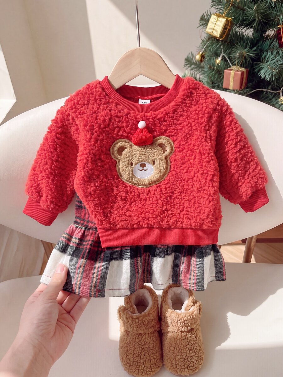 SHEIN Playful Pals 2件組女嬰衛衣裙套裝,可愛甜美鮮紅熊貼布,毛茸茸格紋長袖圓領加厚雪尼爾,適合冬季秋季節日派對 - 紅色 - 查看 1