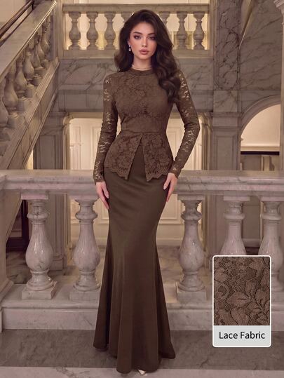 Modelyn Bộ trang phục nữ thanh lịch gồm áo ôm dáng tay dài xuyên thấu ren, gấu bèo bất đối xứng, thiết kế thắt eo giữa tạo hiệu ứng thon gọn, phối cùng chân váy maxi đuôi cá xếp rủ cạp cao màu trơn tối giản, trang phục phù hợp cho phù dâu, khách mời đám cưới, tiệc tối, tiệc tùng, hẹn hò và tiệc đính hôn