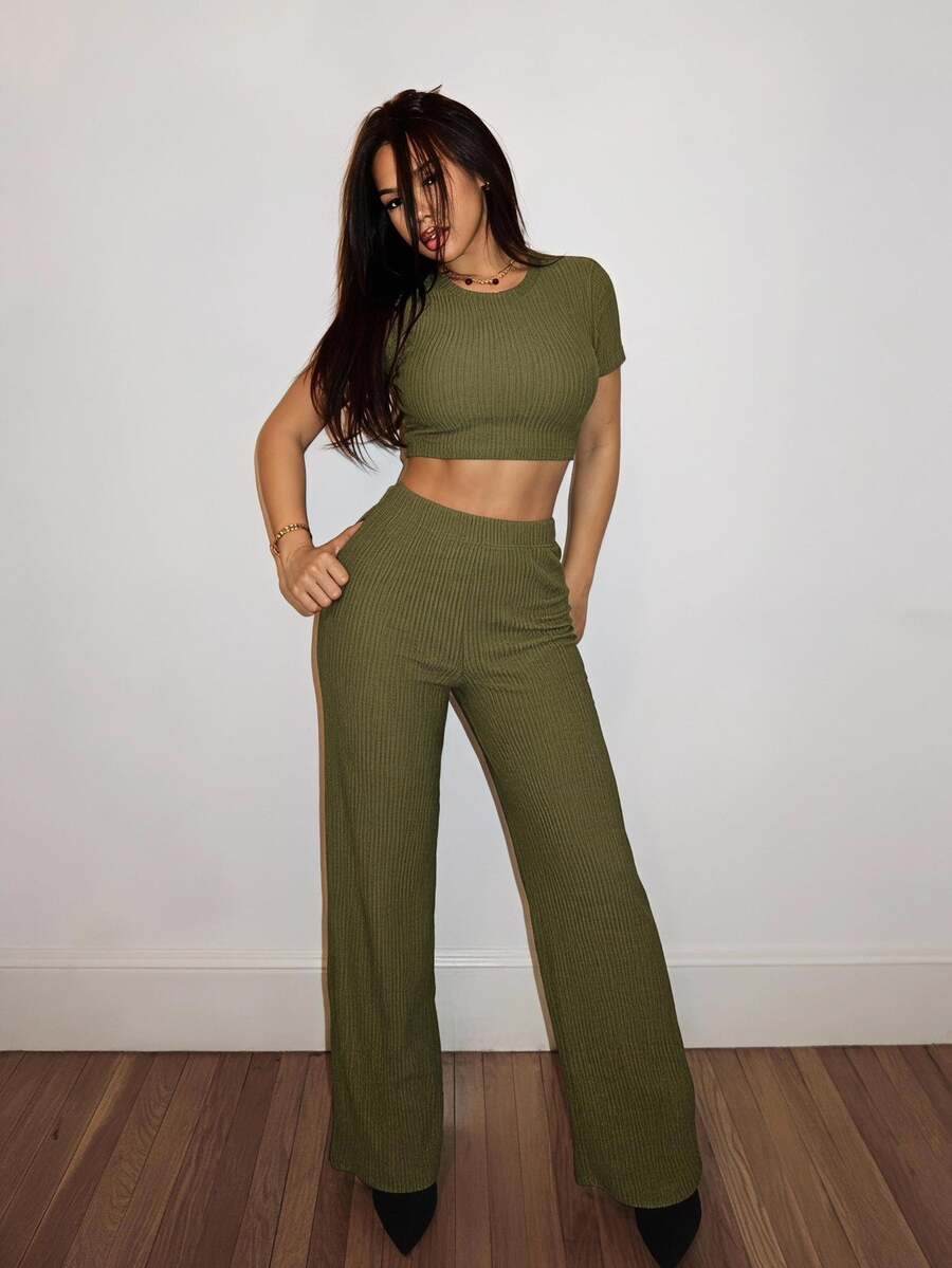 Slaydiva Women's Olive Green Summer Casual Vacation Holiday Ribbed Knit Two Piece Set,Round Neck Short-Sleeved Truncated T-Shirt & Wide-Leg Long Pants Outfit