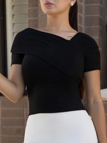 Andrea Bello 女士优雅纯色不对称领T恤，夏季 - 黑色 - 查看 3