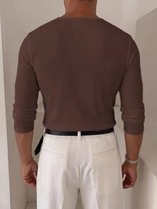 ESTAVOR 男士純色半開襟鈕扣長袖修身T恤 - 咖啡棕 - 查看 3