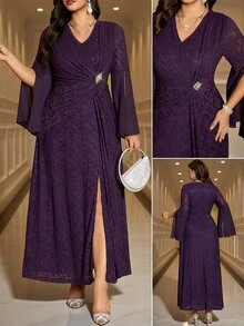 Reflora Gaun Pesta Formal Pernikahan Warna Ungu Tua Musim Gugur Elegan Kasual Plus Lengan Belah dengan Detail Rhinestone dan Glitter - Purple - View 3