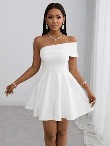 Slaydiva New Spring/Summer 2025 White Off-Shoulder Mini Dress - Elegant Romantic Wedding Fitted Suitable For Music Festival, Party, Club, Dinner - White - View 8