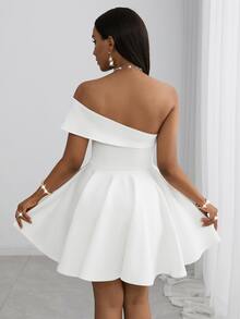 Slaydiva New Spring/Summer 2025 White Off-Shoulder Mini Dress - Elegant Romantic Wedding Fitted Suitable For Music Festival, Party, Club, Dinner - White - View 3