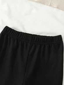 SHEIN 女嬰 2 件組 春/秋季長袖針織套裝，愛心印花不對稱下擺小高領上衣 + 喇叭褲組合，柔軟休閒嬰兒服裝套裝，適合日常、戶外與節日穿著 - 杏色 - 查看 6