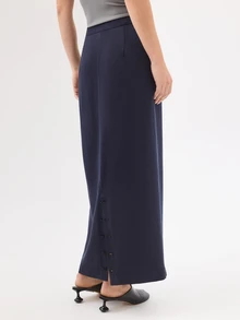 KÆRIA Hus Rok Maxi Model Kolom - Drape Lyocell - Biru Tua - Detail Belahan Belakang, Blazer Senada, Gaya Minimalis Elegan untuk Kantor Musim Gugur - Hitam - View 2