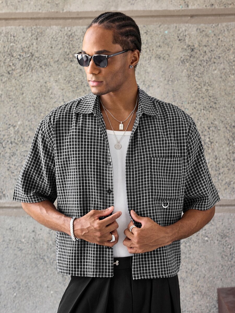 ESTAVOR Men's Plaid Single-Breasted Casual Versatile Daily Travel Short Sleeve Shirt - Black - View 1